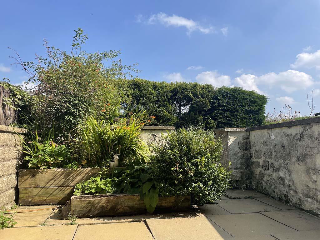 2 bedroom mid terrace house SSTC in Laneshawbridge - IMG_6564.jpg